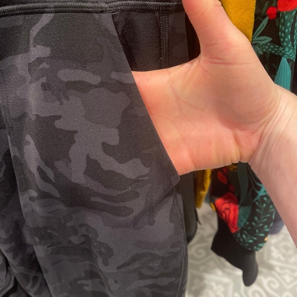 Lululemon camo leggings - Picture 4 of 5